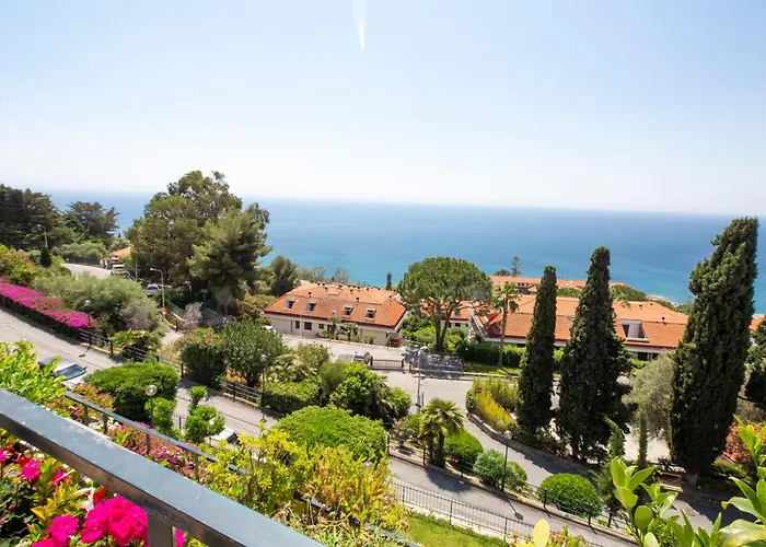Il Grande Blu - Vista Panoramica Sul Golfo Ospedaletti